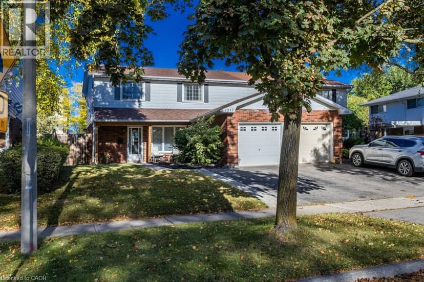 1247 NOTTINGHAM Avenue, Burlington, photo 2