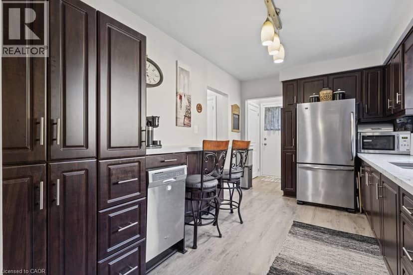 1247 NOTTINGHAM Avenue, Burlington, photo 8
