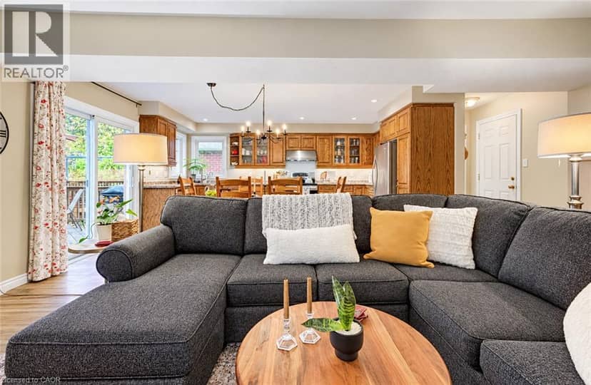 204 PARK Avenue W, Elmira, photo 8
