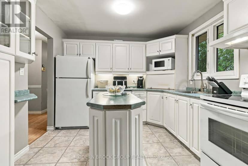 1210 Peden Boulevard — photo 13 of 40