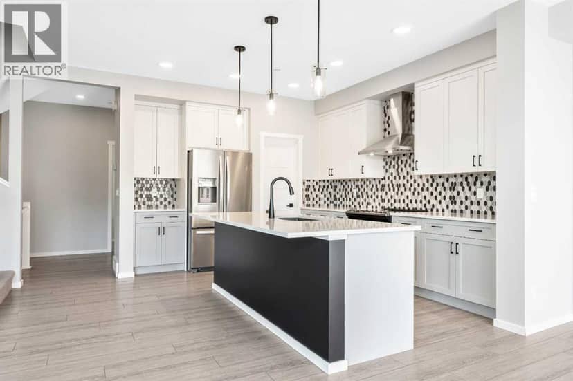 98 Lucas Crescent NW — photo 12 of 40
