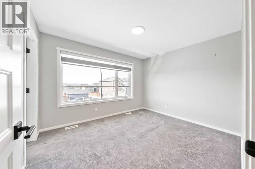 98 Lucas Crescent NW — photo 30 of 40
