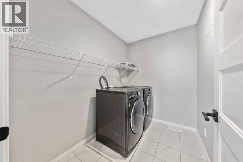 98 Lucas Crescent NW — photo 27 of 40