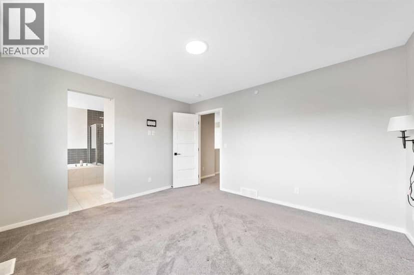 98 Lucas Crescent NW — photo 38 of 40