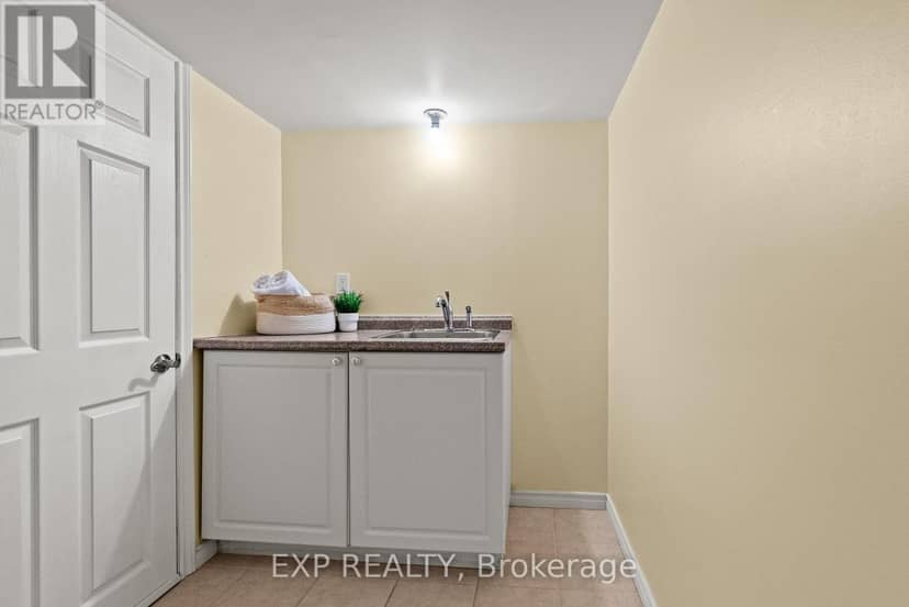 112 Redcliff Avenue — photo 39 of 40