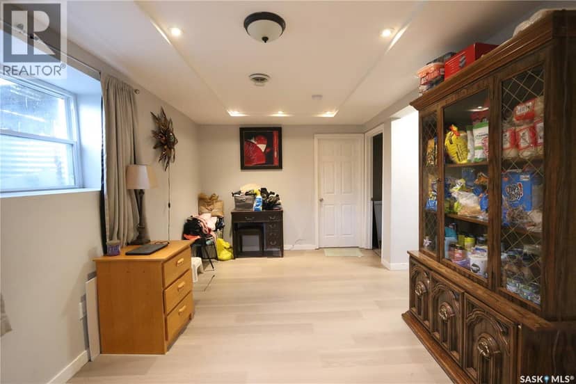 1000 Wascana STREET — photo 19 of 27