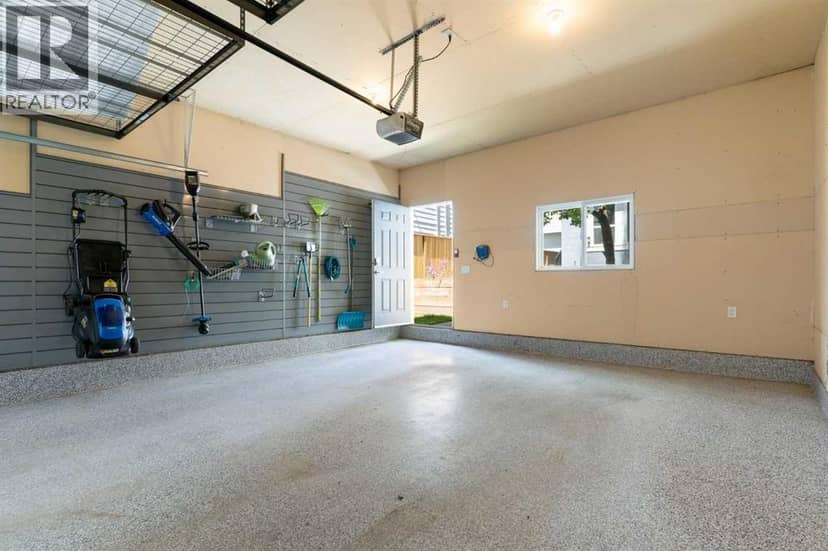 615 50 Avenue SW — photo 26 of 34