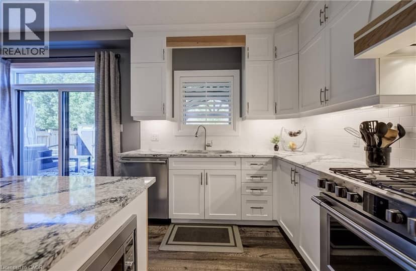 35 GREYHAWK Street — photo 14 of 40