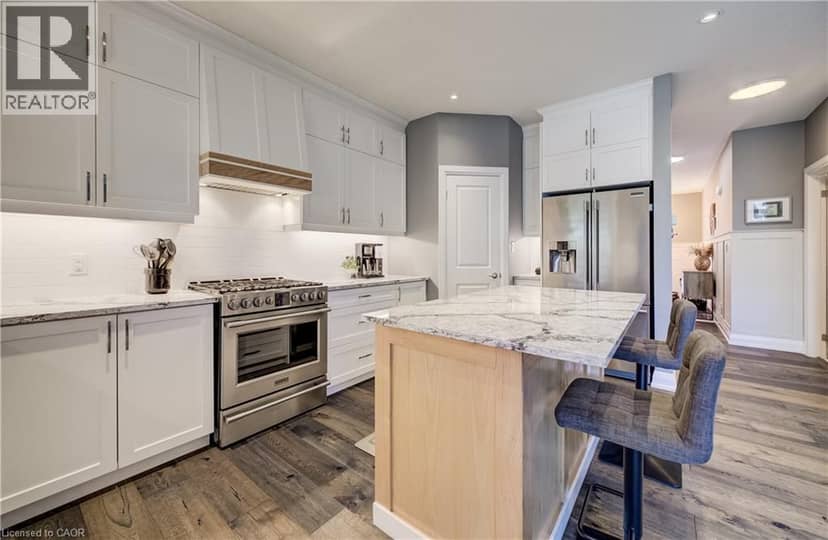 35 GREYHAWK Street — photo 17 of 40