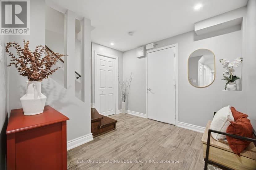 545 Gibson Crescent — photo 29 of 40