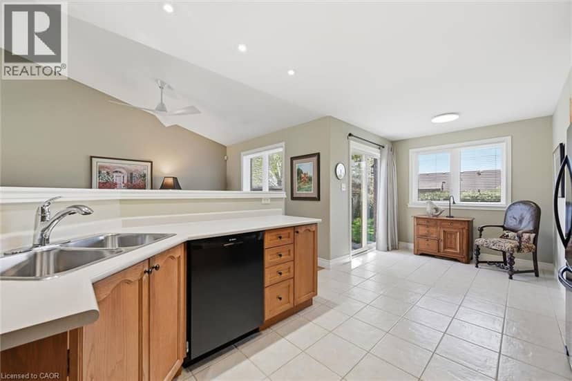 15 BAYSHORE Court — photo 10 of 40