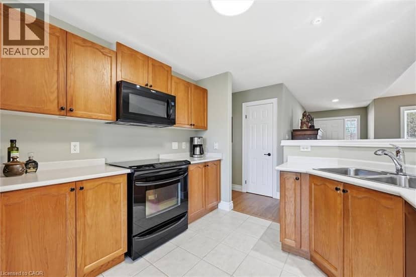 15 BAYSHORE Court — photo 9 of 40
