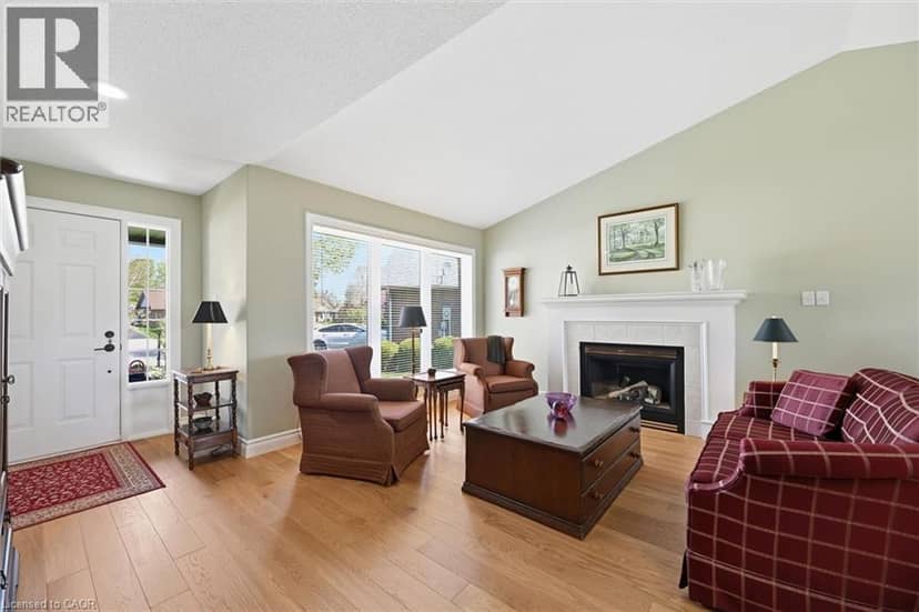 15 BAYSHORE Court — photo 3 of 40
