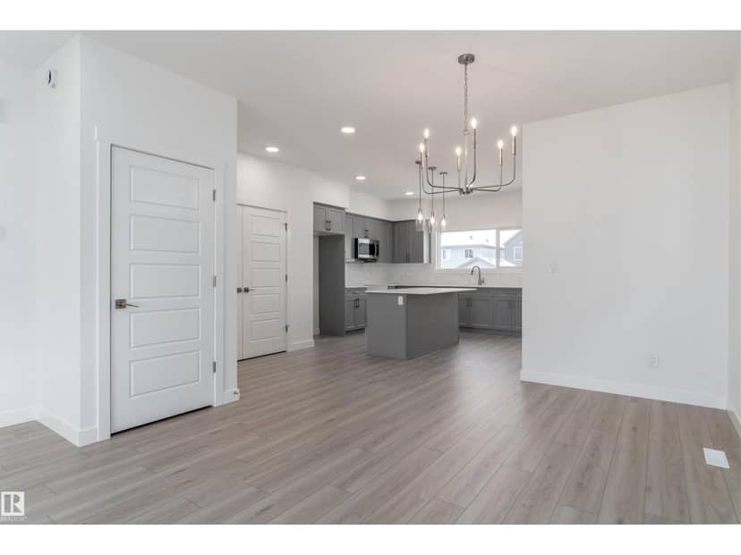 1250 McLeod Av — photo 11 of 40