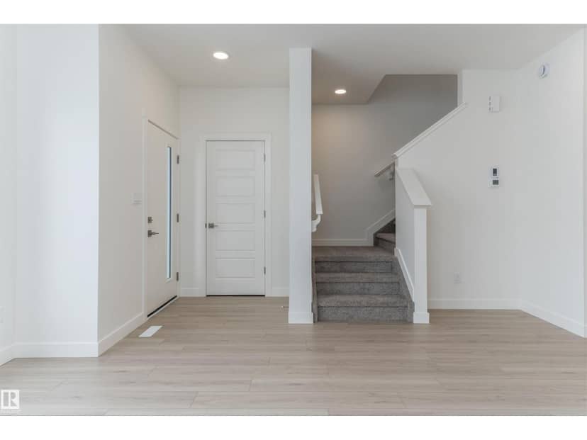 1250 McLeod Av, Spruce Grove, photo 3