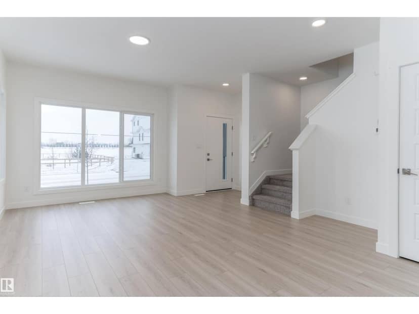 1250 McLeod Av, Spruce Grove, photo 5