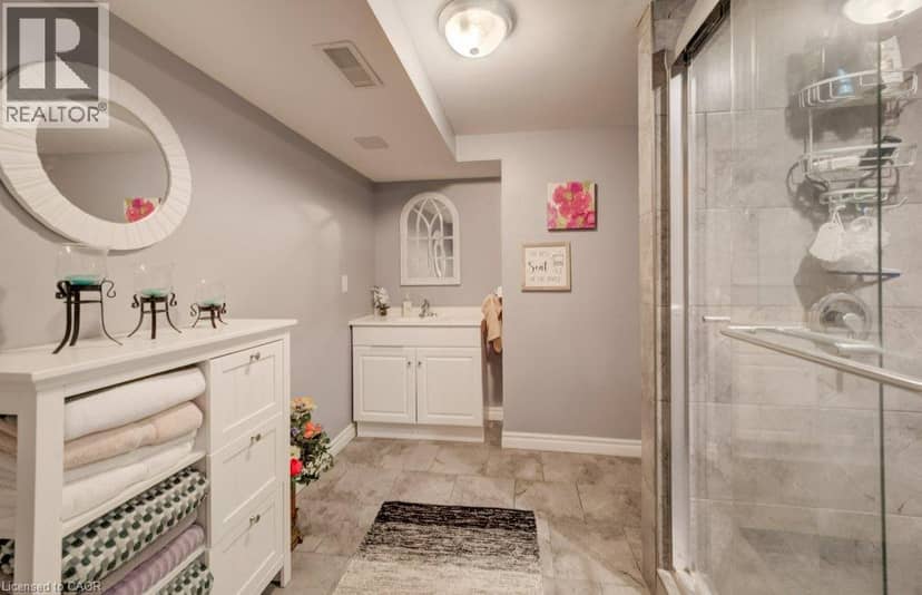 521 SNOWDROP Court — photo 32 of 40