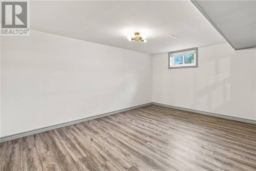 143 Arlington Drive — photo 15 of 23