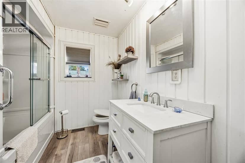 1363 Main Street, St. Clair, photo 7
