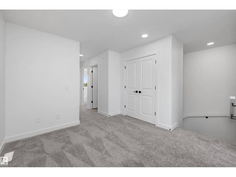 4207 63 ST — photo 22 of 40