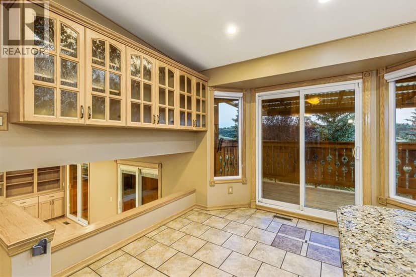 90 Glenhill Drive — photo 17 of 40