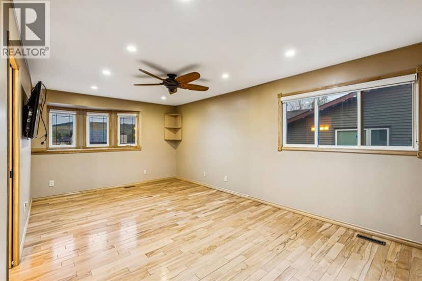 90 Glenhill Drive — photo 20 of 40