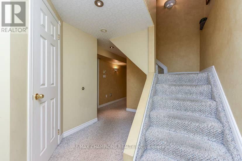 163 Simmons Boulevard — photo 32 of 40
