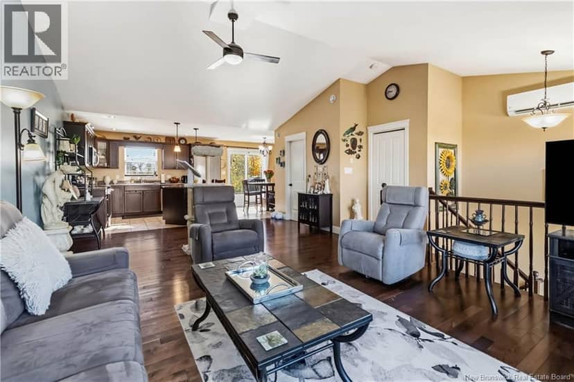 136 Holland Drive — photo 9 of 40