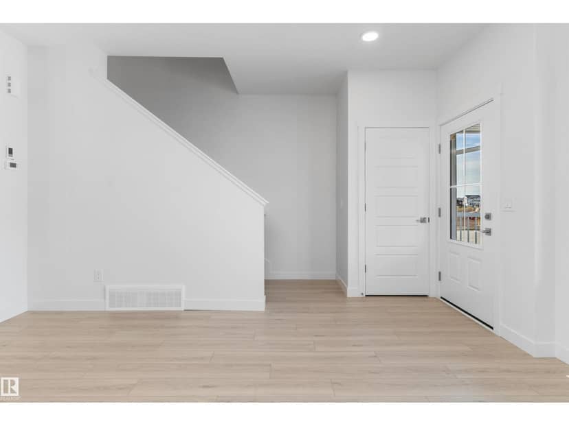 4203 63 ST — photo 19 of 34