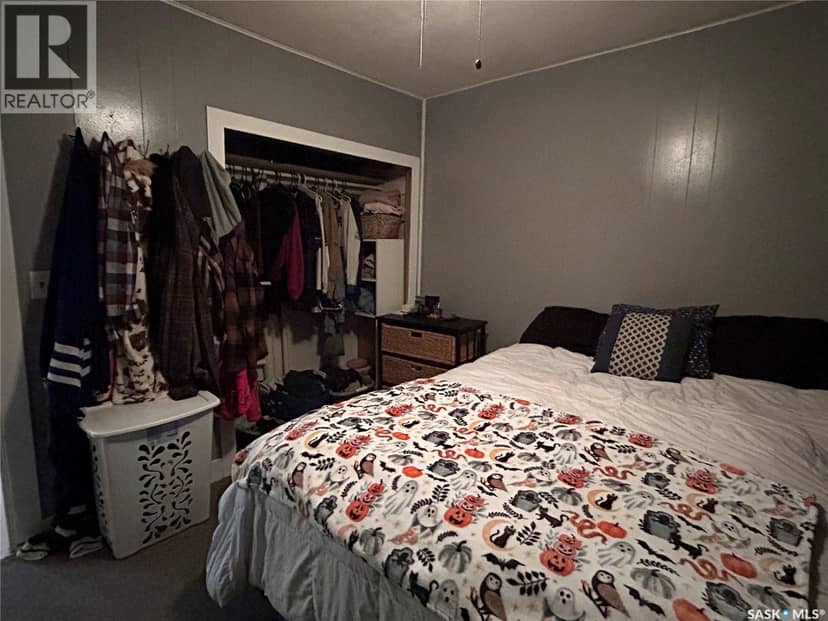 714 Carbon AVENUE — photo 14 of 39