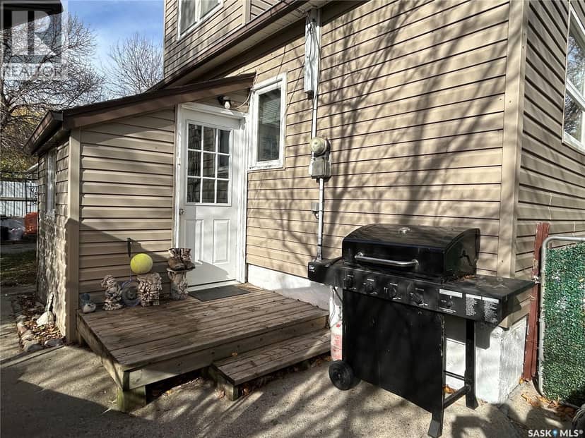 714 Carbon AVENUE — photo 35 of 39