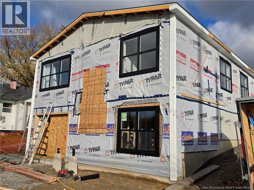 497 Gibson Street — photo 3 of 5
