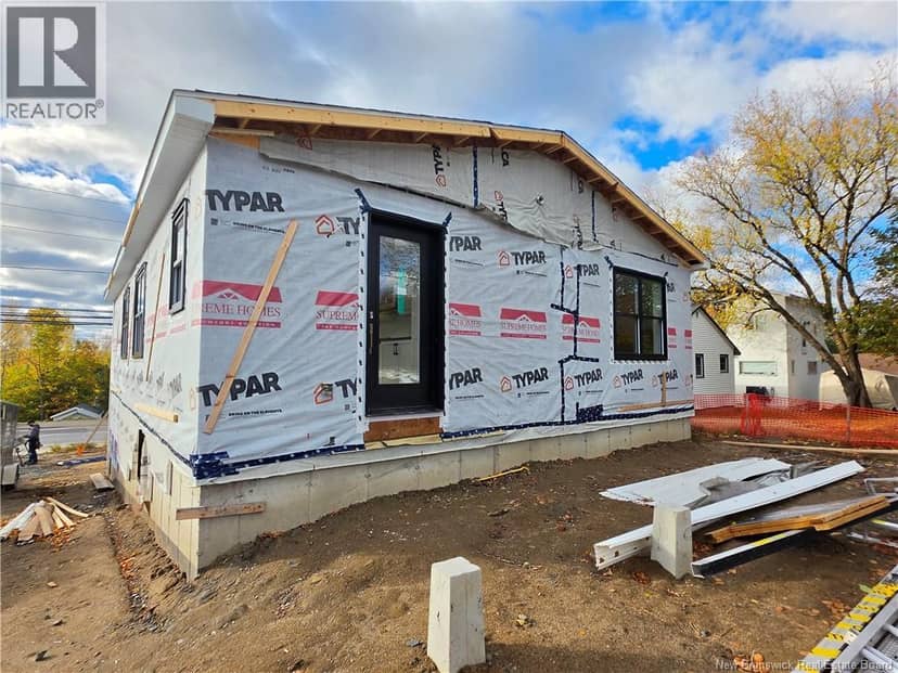 497 Gibson Street — photo 5 of 5