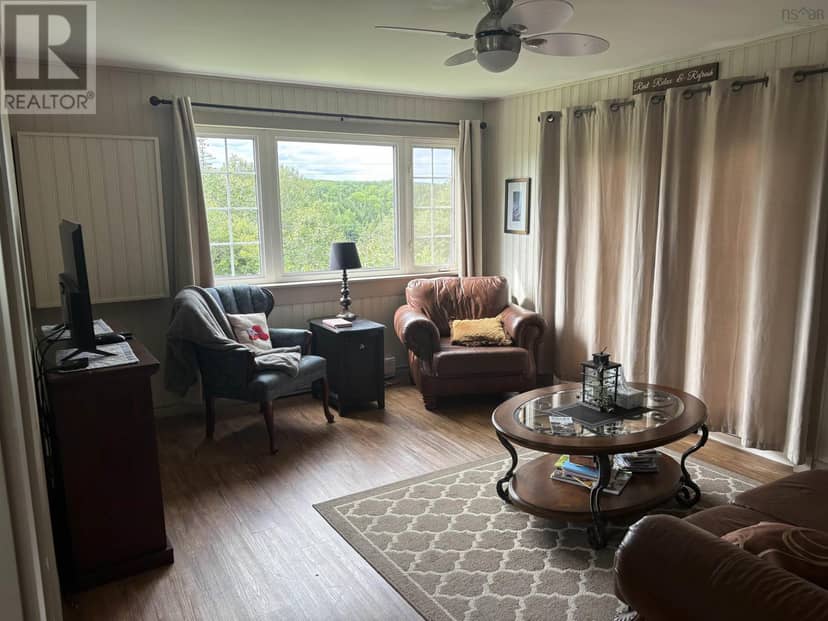 4367 Highway 105 Highway — photo 7 of 14