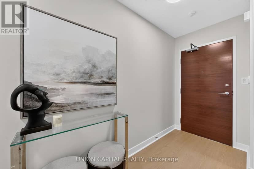 551 - 10 Capreol Court, Toronto, photo 5