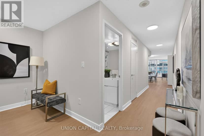 551 - 10 Capreol Court, Toronto, photo 8