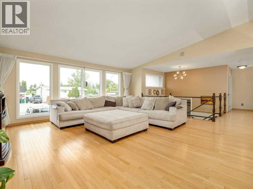 46 Laval Court W, Lethbridge, photo 7
