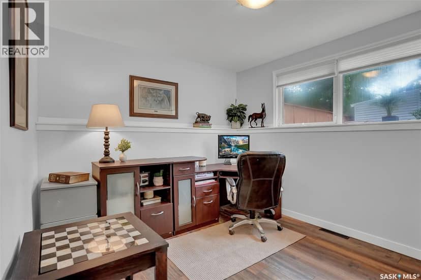 209 Douglas AVENUE E — photo 36 of 40