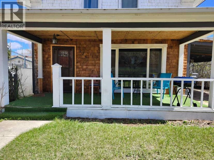 274 3 Street W, Drumheller, photo 3