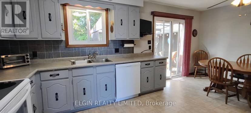 219 Brentwood Crescent — photo 10 of 39