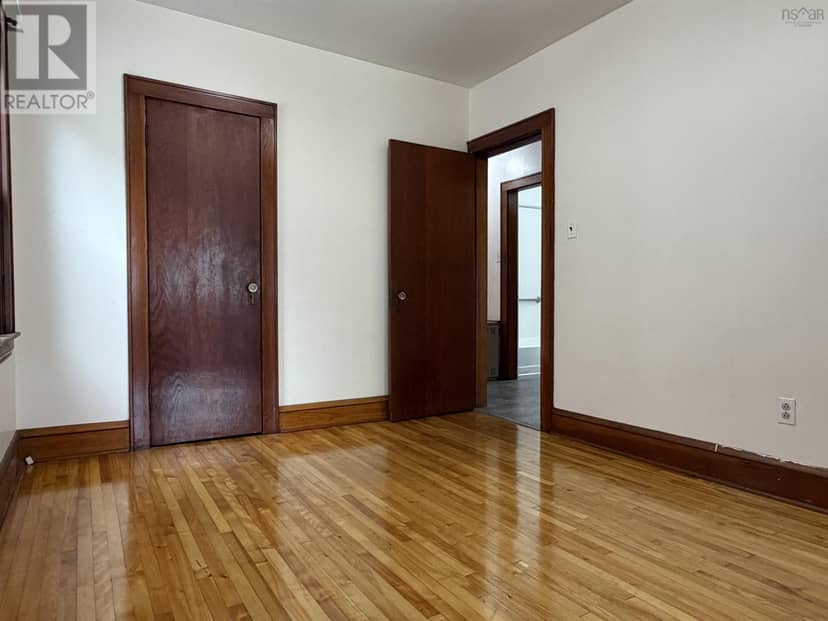 208 Dillon Street — photo 28 of 40