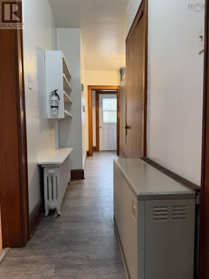 208 Dillon Street — photo 18 of 40