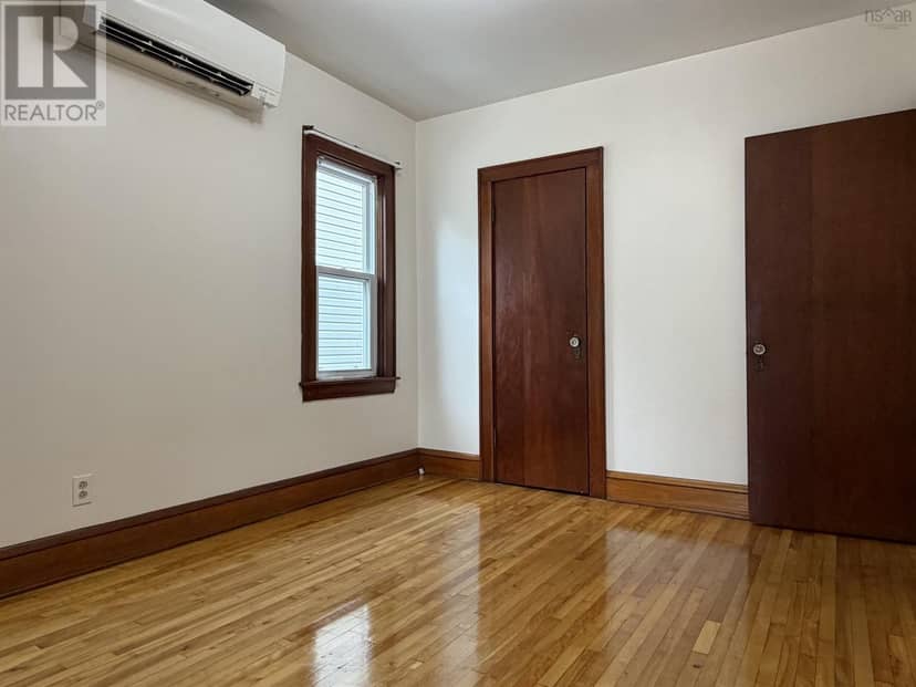 208 Dillon Street — photo 27 of 40
