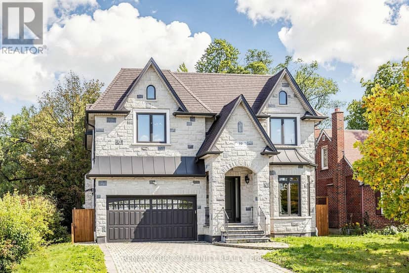 39 Moore Park Avenue, Toronto
