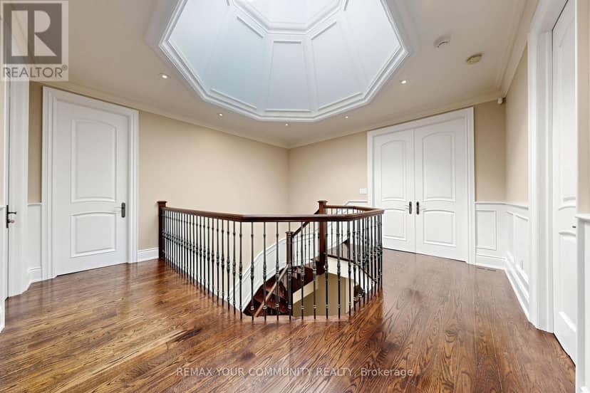 39 Moore Park Avenue — photo 21 of 40