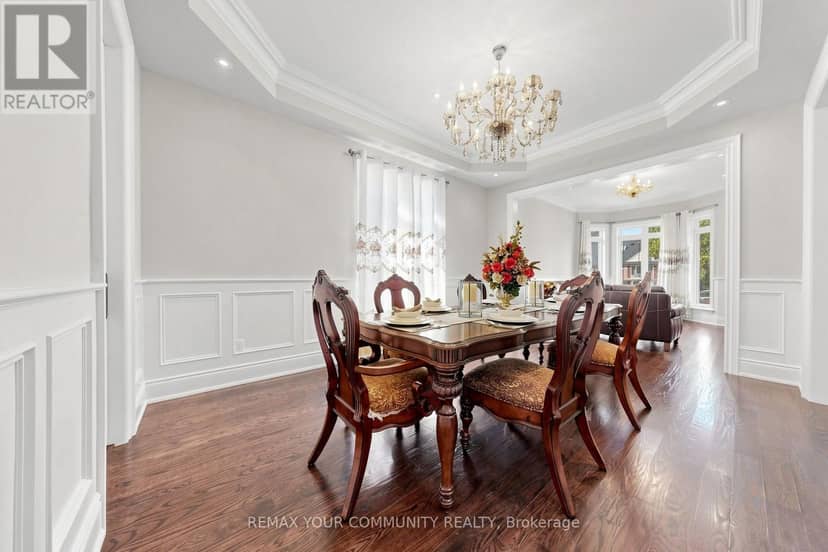 39 Moore Park Avenue — photo 9 of 40