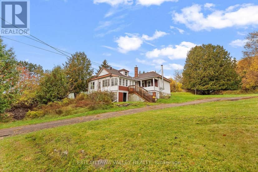 106 Bonnechere Street E, Bonnechere Valley