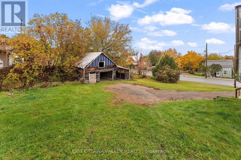 106 Bonnechere Street E — photo 20 of 30