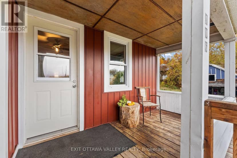 106 Bonnechere Street E — photo 26 of 30