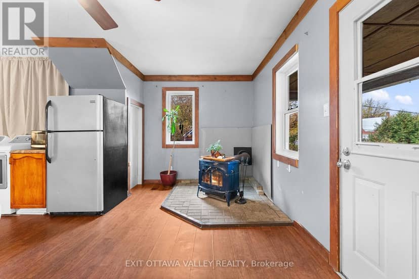 106 Bonnechere Street E, Bonnechere Valley, photo 6